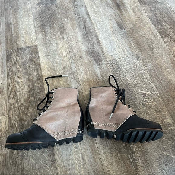 SOREL 1964 Premium Wedge Lace Up Boots Bluff Black/Tan NL2174 - Picture 5 of 13